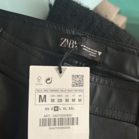 NWT. Zara Black Faux Leather High-waist Leggings. Size M, L. - Picture 10 of 12